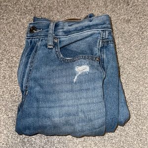american eagle ripped mom jeans
